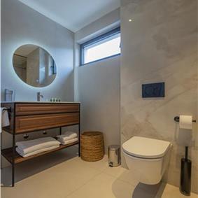 Selection of 5 bedroom seafront villas with heated pool on Ciovo near Trogir, sleeps 10